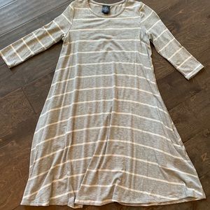 Swing tunic with pockets